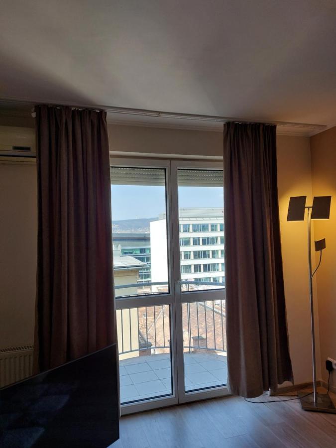Flat At The Edge Of The Center + Parking Budapeste Exterior foto